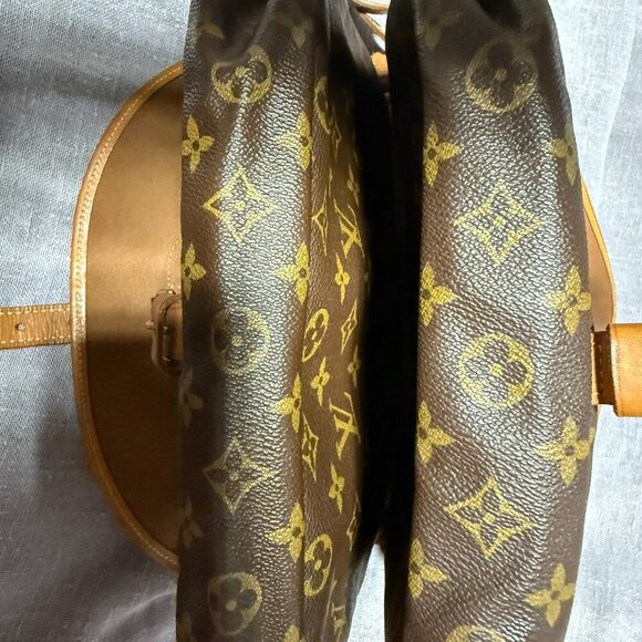 **Authentic** Louis Vuitton Saumur 30 - Picture 14 of 15